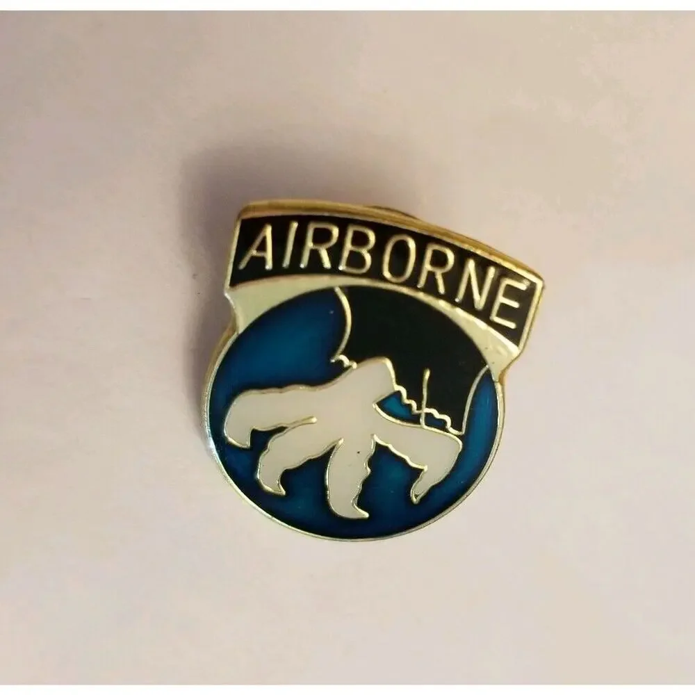 Military Tie Hat Lapel Pin 17 Airborne Eagle Claw Blue Brooch #R26F